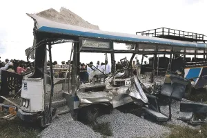 तेलंगाना में भयानक दर्दनाक हादसा : बस और ट्रक की टक्कर में 19 लोगों की मौत, 15 हुए घायल 