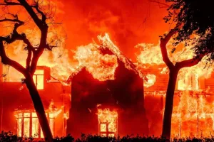 गुजरात के गोधरा में भीषण हादसा: शॉर्ट सर्किट से लगी आग, पति-पत्नी समेत दो बेटों की मौत