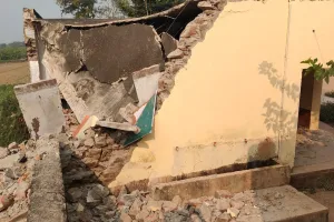 खंडेवला सरकारी स्कूल में दो कमरों की छत ढही: तीन महीने पुरानी तकनीकी रिपोर्ट पर उठे सवाल, रिवेरिफिकेशन के पत्र के बाद भी नहीं हुई कार्रवाई।