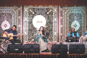 Jawahar Kala Kendra : गजल के सुरों से सजी म्यूजिकल सिम्फनी की शाम, झूमे संगीतप्रेमी