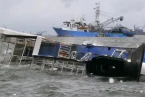 इंडोनेशिया के पूर्वी कालीमंतन में जहाज डूबने से 8 लोगों की मौत, तेज धारा और ओवरलोडिंग बना मुख्य कारण