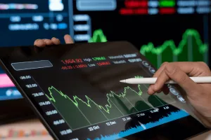 शेयर बाजार में उतार-चढ़ाव : आईटी कंपनियों में लिवाली, 29.24 अंक गिरकर 84,643.78 अंक पर खुला सेंसेक्स 