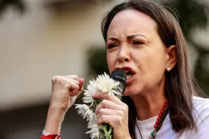 मारिया कोरिना के नोबेल प्राइज लेने में बड़ा अड़ंगा वेनेजुएला सरकार घोषित कर सकती है भगोड़ा