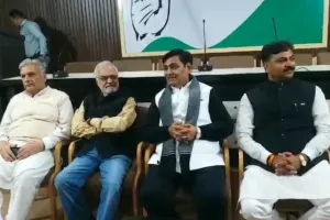 दिल्ली महारैली तैयारियों को लेकर पीसीसी में बैठक, विधायक-सांसद और नेता रहे मौजूद