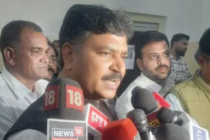 टीकाराम जूली ने साधा भाजपा पर निशाना, कहा- मोदी के दौरों से राजस्थान की जनता को कुछ नहीं मिलता