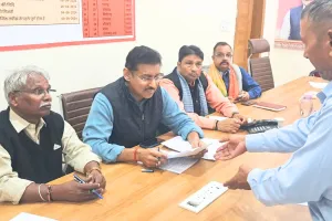 उद्योग मंत्री राठौड़ और जनजाति विकास मंत्री खराड़ी ने सुनी कार्यकर्ताओं की समस्याएँ, कई मामलों में मौके पर ही समाधान करते हुए दिए आवश्यक निर्देश