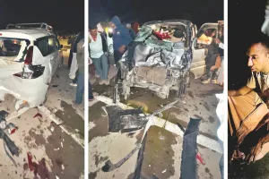 रॉंग साइड से आई कार ने मचाया हाहाकार : दो की मौत 11 घायल, एक बाइक और दो कारों को मारी टक्कर