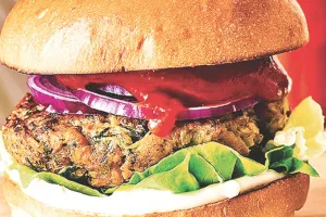 यह बहस भी अजीब है: शाकाहारी ‘बर्गर’ को ‘वेज बर्गर’ कहा जाना चाहिए या नहीं?