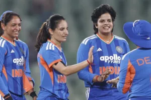 टी-20 : श्रीलंका को तीसरे टी-20 में 8 विकेट से हराया, टीम इंडिया को 3-0 की अजेय बढ़त