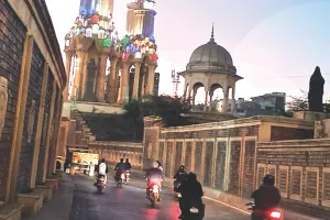 असर खबर का - रोशनी से जगमगाया टावर ऑफ लिबर्टी, केडीए ने सही करवाई लाइटें