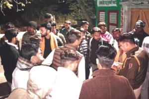 दरगाह के निकट मिला मृत गोवंश, हिन्दू संगठनों का हंगामा, आरोप- दरगाह में घुसने पर लाठी से मारा, जिससे हुई मौत 