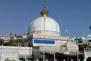 उर्स की तैयारियां तेज : जगमगाया दरगाह परिसर पुनर्निमित सबीली गेट से आवाजाही शुरू, उर्स का झंडा 17 को चढ़ेगा