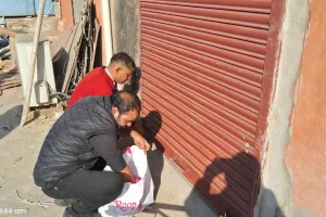 किशनपोल जोन में अवैध निर्माण पर नगर निगम की बड़ी कार्रवाई, कई दुकानों को किया सीज