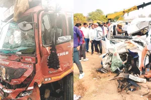 दौसा-मनोहरपुर राजमार्ग बना किलर रोड : ट्रक और ईको गाड़ी की भीषण भिड़ंत, 4 की मौत