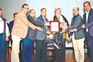 हंसी के तीर, व्यंग्य की धार के साथ 'कॉन्स्टिट्यूशन' क्लब में सजा व्यंग्य विहास का रंगा-रंग महोत्सव, न्यायाधीश देवेन्द्र कच्छावा भी कार्यक्रम में उपस्थित 