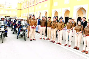 आमजन को जागरुक करने के लिए चलेगा सड़क सुरक्षा अभियान, कमिश्नर ने वाहन रैली को किया रवाना