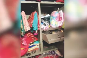 ड्राईफ्रूट व्यवसायी के फ्लैट में लाखों की चोरी, सीसीटीवी में तीन नकाबपोश आरोपी कैद