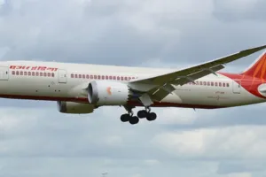 देशभर के एयरपोर्ट्स पर चेक-इन सिस्टम फेल, उड़ान सेवाएं प्रभावित, कई फ्लाइट्स रद्द