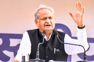 संचार साथी ऐप डाऊनलोड करने की प्रक्रिया पर गहलोत ने उठाया सवाल, कहा- भाजपा सरकार द्वारा नागरिक की निजता का उल्लंघन कर उनकी जासूसी करने का प्रयास 