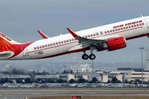 हैदराबाद हवाई अड्डे पर जहाज को बम से उड़ाने की धमकी, सर्च ऑपरेशन शुरू