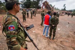 थाई लड़ाकू विमानों ने कंबोडिया के सीमावर्ती गांवों पर बमबारी की, शांति वार्ता के बीच 40 बम गिराए