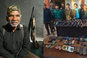 छत्तीसगढ पुलिस को नक्सल मोर्चे पर बड़ी कामयाबी: एमएमसी जोन के शीर्ष कमांडर समेत 12 माओवादियों ने किया आत्मसमर्पण