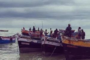 श्रीलंकाई नौसेना ने 12 तमिल मछुआरों को किया गिरफ्तार, सीएम स्टालिन ने लिखा विदेश मंत्री को पत्र, रिहाई की मांग की