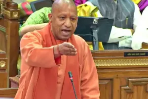 कोडिन कफ सिरप मामला: सीएम योगी ने कहा, यूपी में एक भी मौत नहीं हुई, देश में दो नमूने हैं, जब कोई चर्चा होती है तो वह देश छोड़कर भाग जाते है और..जानें पूरा मामला