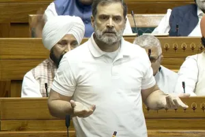 ''मोदी जी आगे बढ़ो हम आपके साथ है'' राहुल गांधी ने लोकसभा में उठाया प्रदूषण का मुद्दा