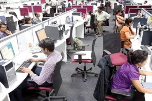 दिल्ली सरकार का बड़ा फैसला, कल से 50 प्रतिशत कर्मचारी करेंगे घर से काम, जानें पूरा मामला