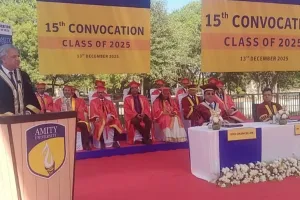 एमिटी यूनिवर्सिटी का 15वां दीक्षांत समारोह संपन्न : डिग्रियों और सम्मानों से किया गया सम्मानित, विद्यार्थियों के नए सफर की शुरुआत 