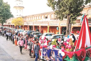 क्रिसमस पर्व को लेकर ईसाई समाज में उत्साह चरम पर, शाम होते ही विभिन्न स्थानों पर कैरल गीतों की मधुर धुनें सुनाई देने लगीं