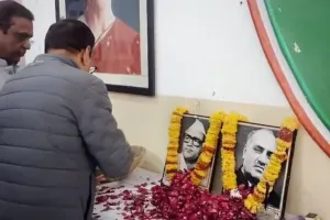 पीसीसी मुख्यालय पर कार्यक्रम, कांग्रेसजनों ने हरिदेव जोशी और व्यास को पुष्पांजलि अर्पित की