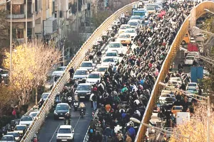 ईरान में भड़का जनविद्रोह, इस्लामिक शासन के खिलाफ सड़कों पर उतरें लोग