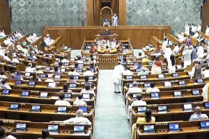 लोकसभा की कार्यवाही फिर शुरू: संसद में शीतकालीन सत्र के पहले ही दिन विपक्ष का जोरदार हंगामा, पीएम मोदी ने बताया, 