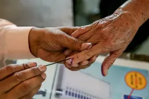 महाराष्ट्र के 264 नगर निकायों के लिए मतदान जारी, 3 दिसंबर को होगी मतगणना