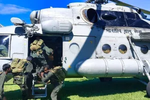 'ऑपरेशन सागर बंधु' के तहत भारतीय वायुसेना ने चक्रवात प्रभावित 355 भारतीय नागरिकों को श्रीलंका से सुरक्षित निकाला, बचाव कार्य जारी