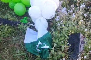 जम्मू के बारामूला में कई गुब्बारों से बंधा पाकिस्तानी झंडा बरामद, सुरक्षा एजेंसियां अलर्ट