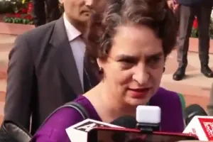 ''संचार साथी'' ऐप पर प्रियंका गांधी का केंद्र सरकार पर बड़ा हमला, देश को नॉर्थ कोरिया बनाने का लगाया आरोप