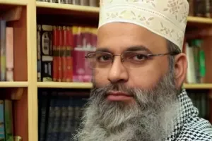 ईडी की बड़ी कार्रवाई, ब्रिटेन में रह रहे इस्लामी उपदेशक मौलाना शम्सुल हुदा खान के खिलाफ धोखाधड़ी का मामला दर्ज