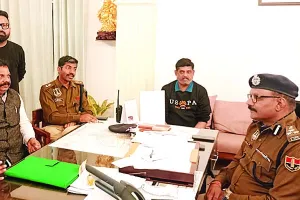 ट्रैफिक सुधार के लिए व्यापार महासंघ ने पुलिस अधिकारियों के साथ किया मंथन, व्यापारियों की समस्याओं के समाधान पर विस्तार से की चर्चा 