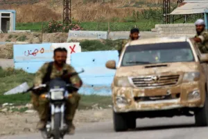 सीरिया ने आईएस बंदियों को भेजने के लिये कुर्द बलों के साथ संघर्ष विराम को 15 दिनों के लिए बढ़ाया