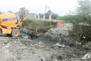 असर खबर का - खैराबाद में श्मशान मार्ग की पुलिया का निर्माण शुरू