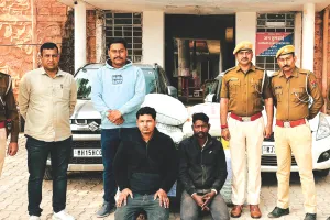 दो कारों से 1.08 करोड़ रुपए का गांजा बरामद :  दो तस्कर गिरफ्तार, कारों की विंड स्क्रीन पर लगा था वकील का लोगो 