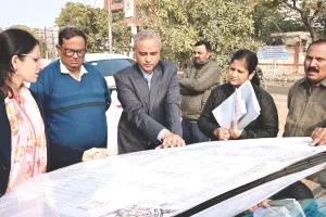 जेडीसी ने किया दौरा, अधिकारियों से जानी प्रगति : सिविल लाइंस आरओबी प्रोजेक्ट में आ रही बाधाओं को किया जाए दूर