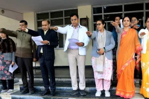 राष्ट्रीय मतदाता दिवस : सामाजिक न्याय विभाग में दिलाई गई मतदाता शपथ, आशीष मोदी ने मतदान को बताया लोकतंत्र की सबसे बड़ी ताकत