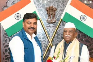 जूली ने राज्यपाल से की शिष्टाचार भेंट, प्रदेश की खुशहाली के लिए दीं नववर्ष की शुभकामनाएँ