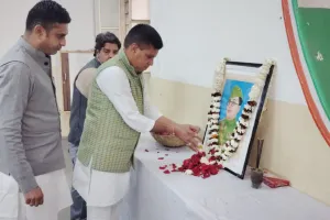 पीसीसी मुख्यालय पर श्रद्धांजलि कार्यक्रम का आयोजन, कांग्रेसजनों ने बोस को अर्पित की पुष्पांजलि 