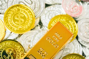 सोना और चांदी चार हजार रुपए सस्ते, जानें क्या है भाव 