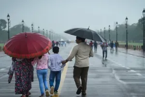 पश्चिमी विक्षोभ के असर से दिल्ली में हाड़ कंपा देने वाली ठंड का कहर, बारिश से बढ़ी सिहरन